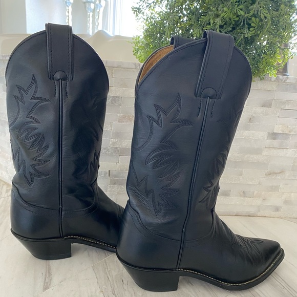 Justin Boots Shoes - Justin boots, women’s size 6 B,black leather, western, cowboy boots